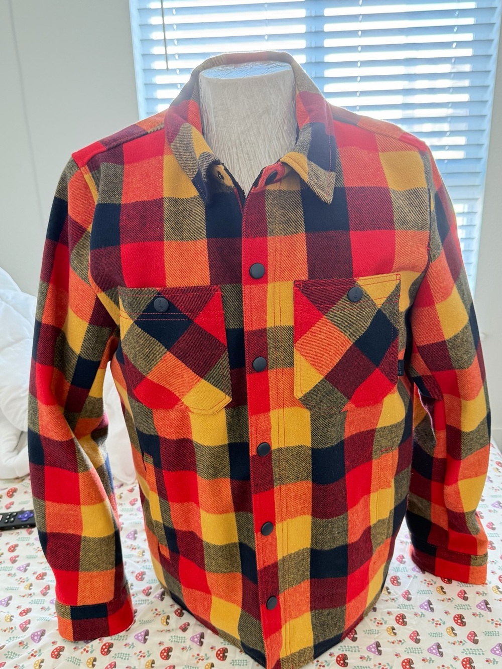 Bass Outdoor Plaid Snap-Front Flannel Jacket. NEW WITHOUT TAGS.